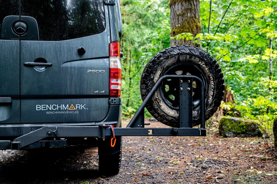RIGD SUPPLY UltraSwing® Mega-Fit Spare Tire Hitch Mount