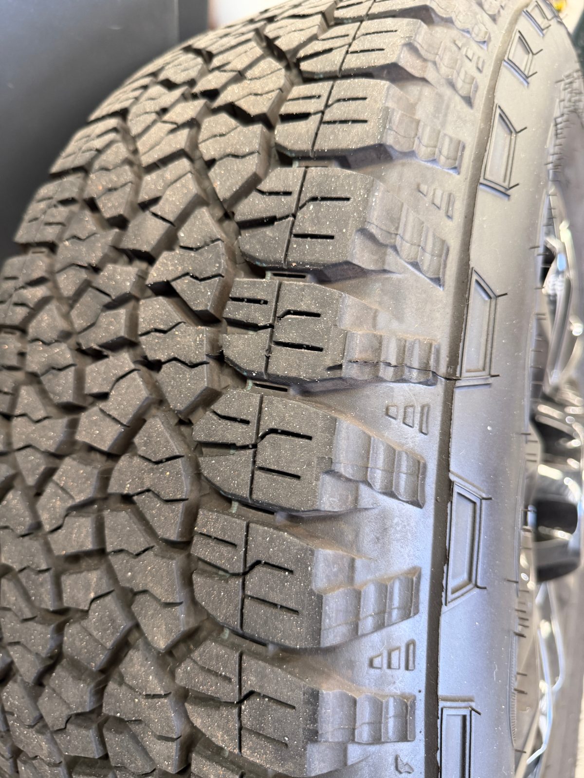 2026 Chevrolet Silverado 2500HD Wheels & Tyres