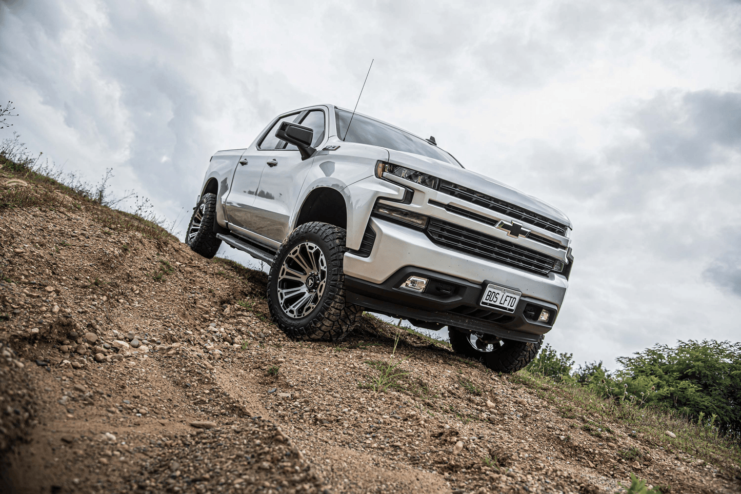 BDS 4 Inch Lift Kit | FOX 2.5 Performance Elite Coil-Over | Chevy Silverado 1500