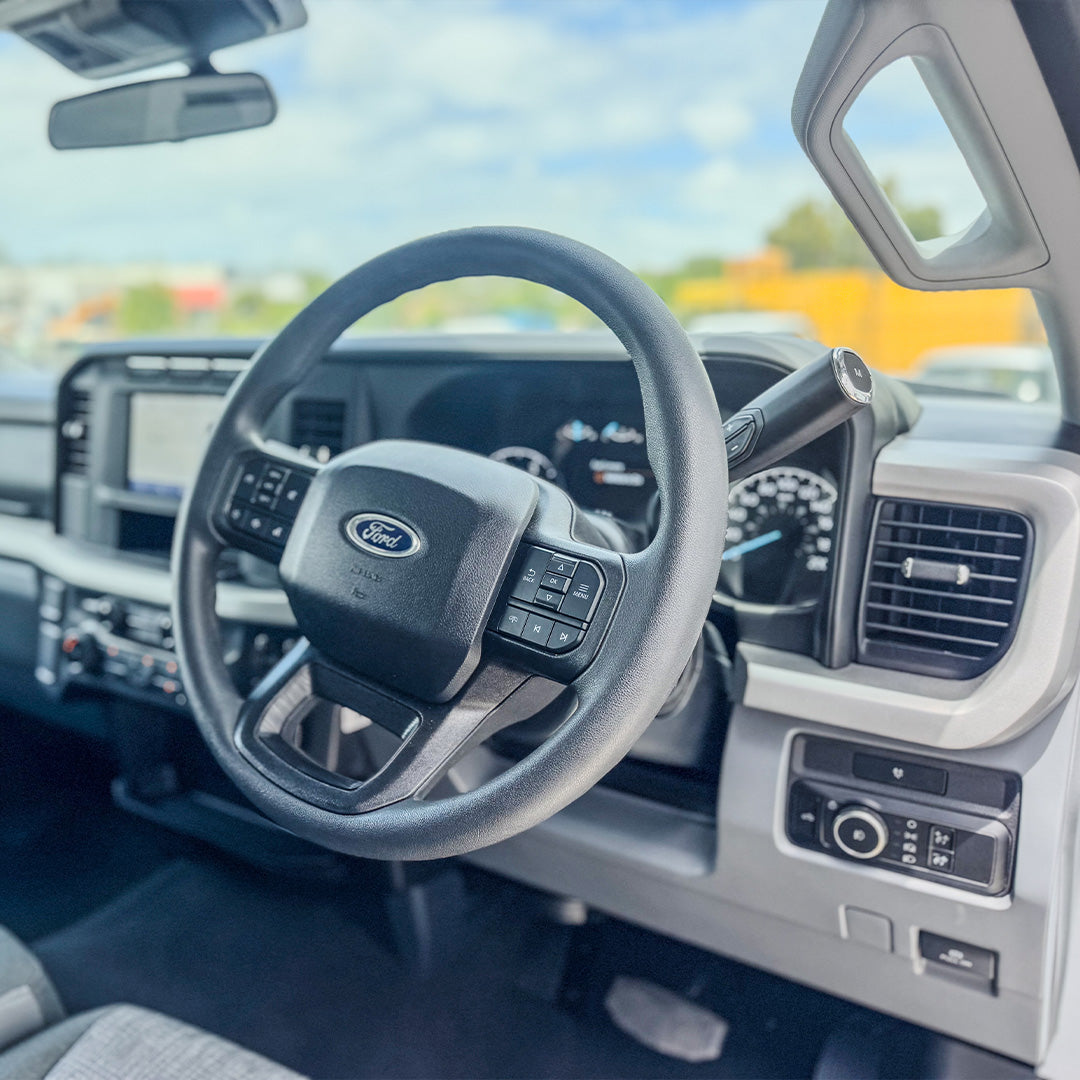 2024 FORD F250 XLT - OXFORD WHITE - 6 Seat