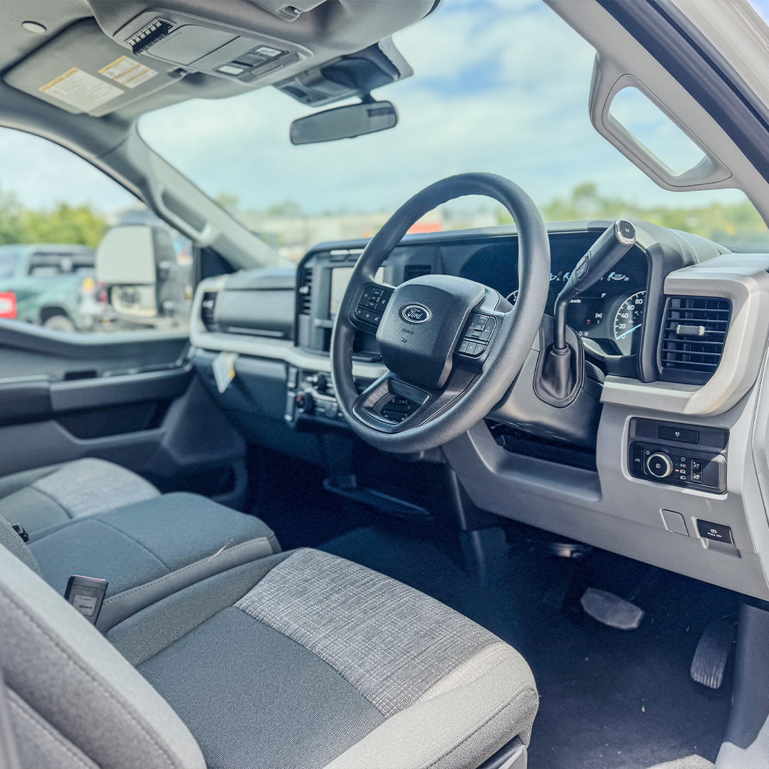 2024 FORD F250 XLT - OXFORD WHITE - 6 Seat