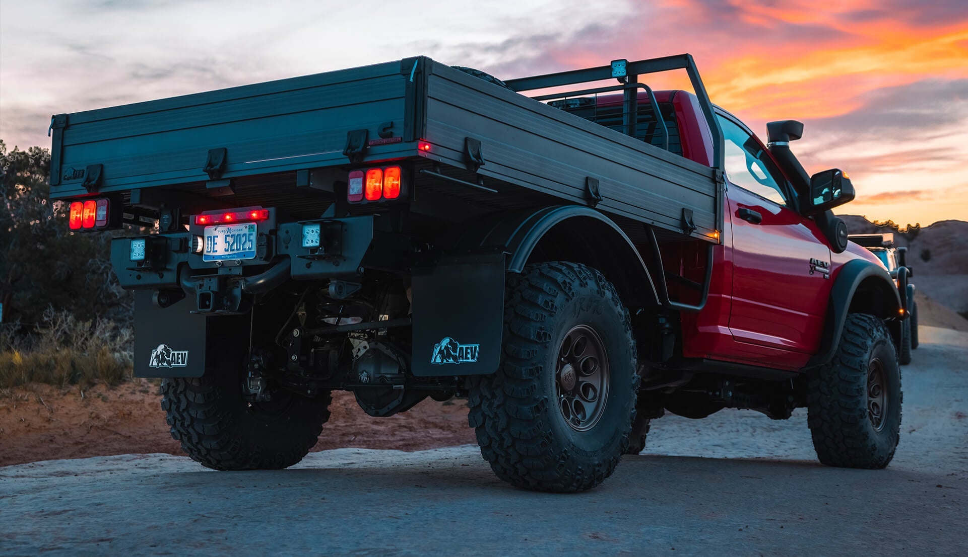 AEV Prospector XL Tray Bed aluminium tray